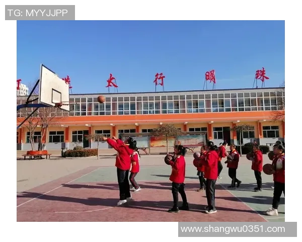 余嘉豪的成长之路与篮球梦想的追逐历程分享