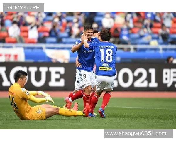 太阳神与横滨直播对决精彩瞬间回顾与赛后分析 太阳神与横滨直播对决精彩瞬间回顾与赛后分析