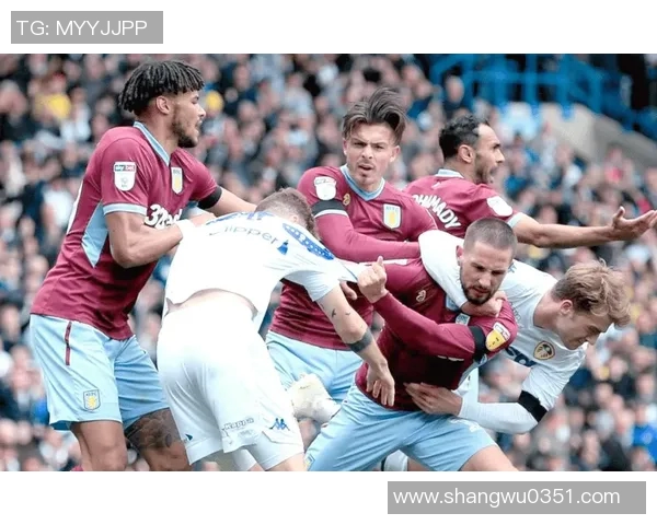 女王巡游与利兹联的激烈对决揭示英超赛季新篇章