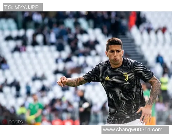 坎塞洛：从边缘球员到顶级后卫的华丽转身与职业生涯的精彩瞬间